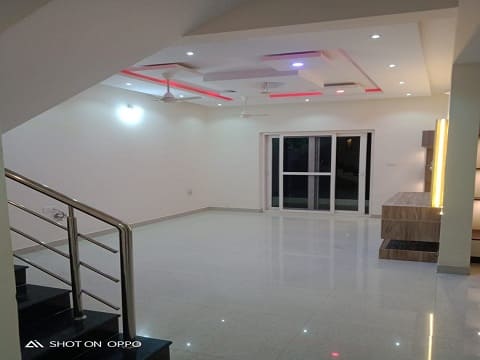This is a type of false ceilings providing an excellent opportunity for creative lighting solutions.The Interior designers from hyderabad incorporate colourful LED strips.
